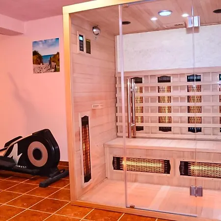 Guest house Almir Bran *